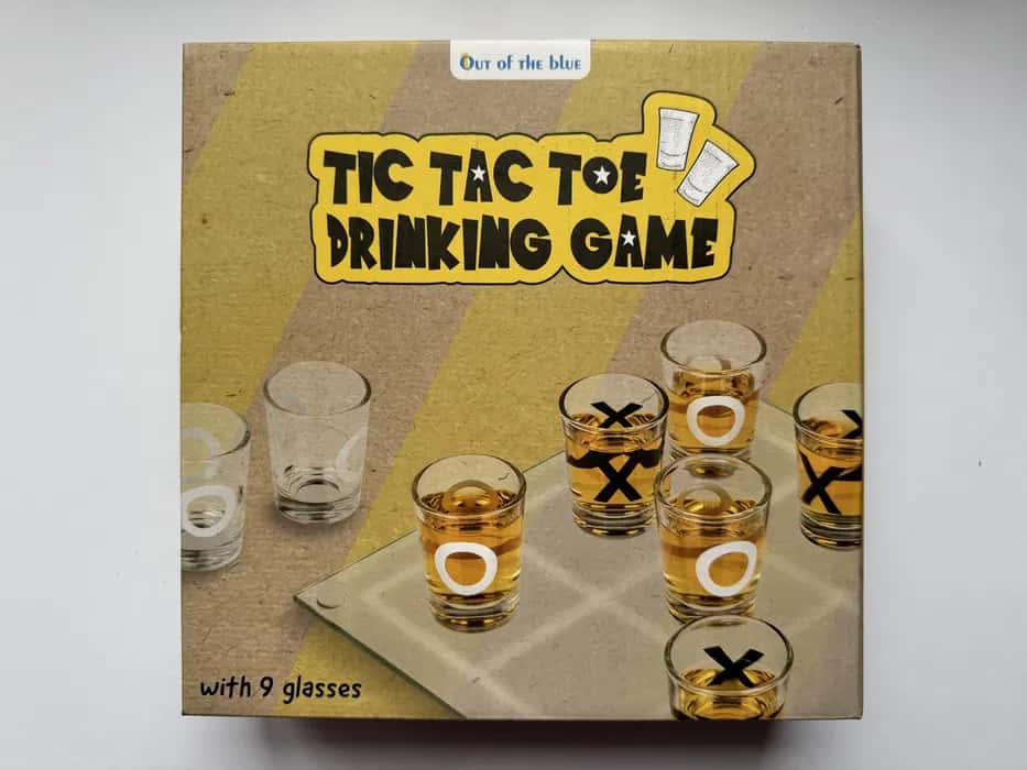 Εξώφυλλο TIC TAC TOE DRINKING GAME